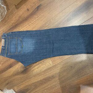 Wrangler Blue Jeans  Slim Straight Legs  34x32